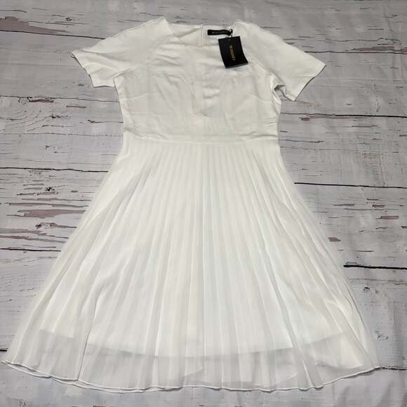 Woosea Dresses & Skirts - Woosea Women Pleated Dress White Size M Length knee